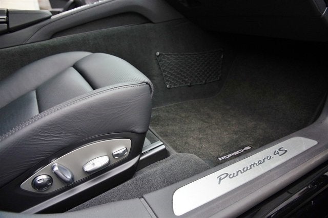 2013 Porsche Panamera 4S