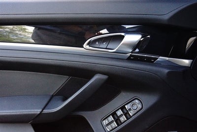 2014 Porsche Panamera 4S