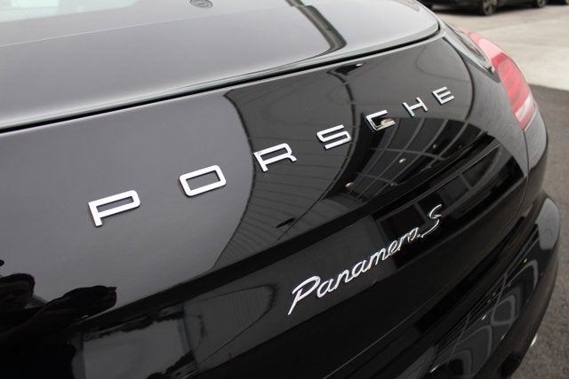 2016 Porsche Panamera S