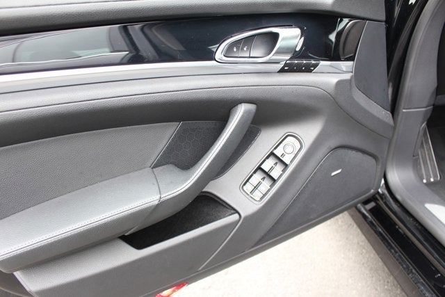2016 Porsche Panamera S