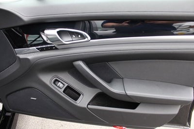 2016 Porsche Panamera S