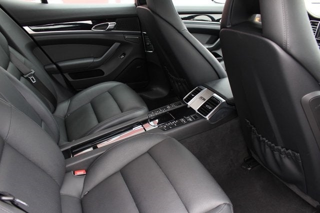 2016 Porsche Panamera S
