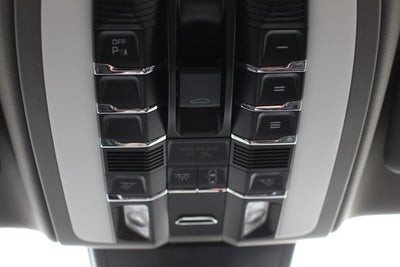 2016 Porsche Panamera S