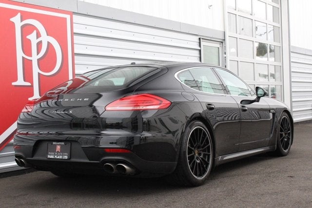 2016 Porsche Panamera S