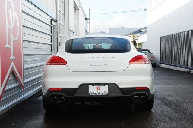 2015 Porsche Panamera 4S