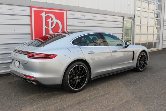 2017 Porsche Panamera 4S