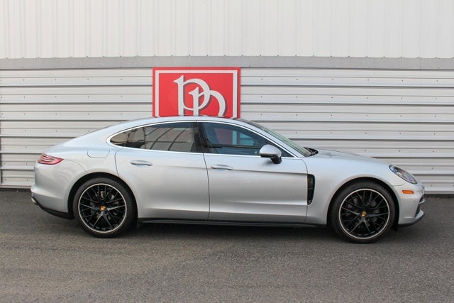 2017 Porsche Panamera 4S