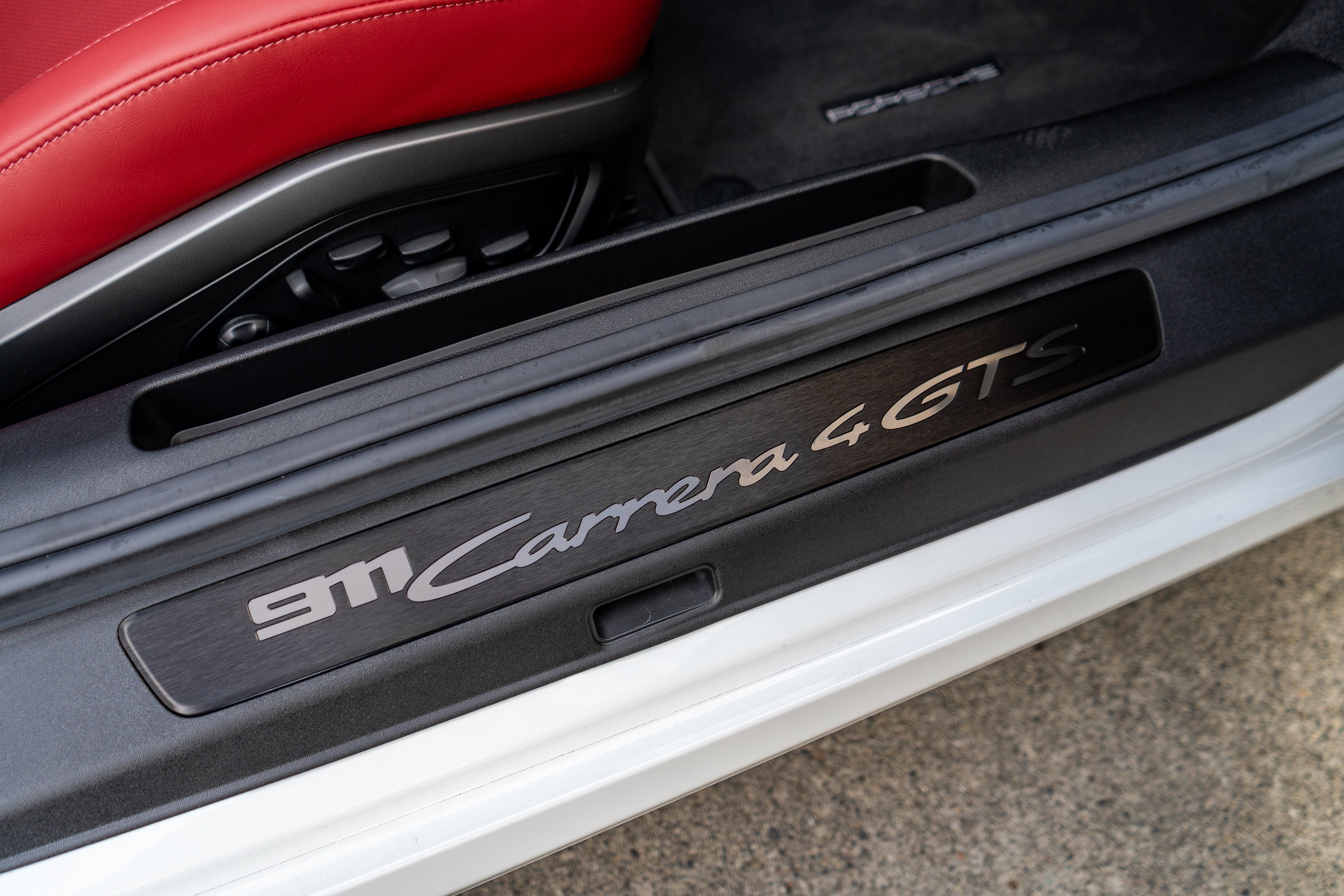 2024 Porsche 911 Carrera 4 GTS