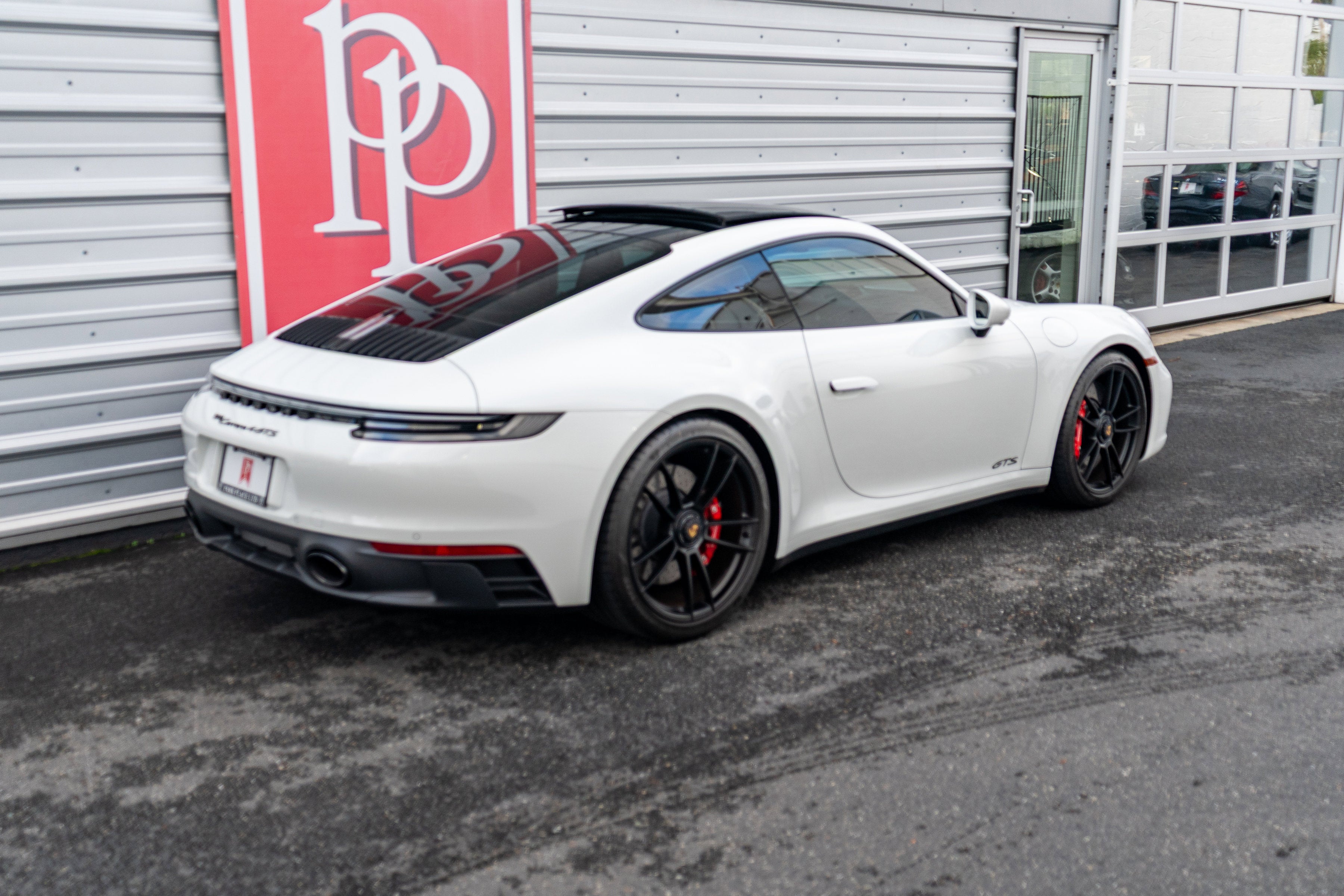 2024 Porsche 911 Carrera 4 GTS