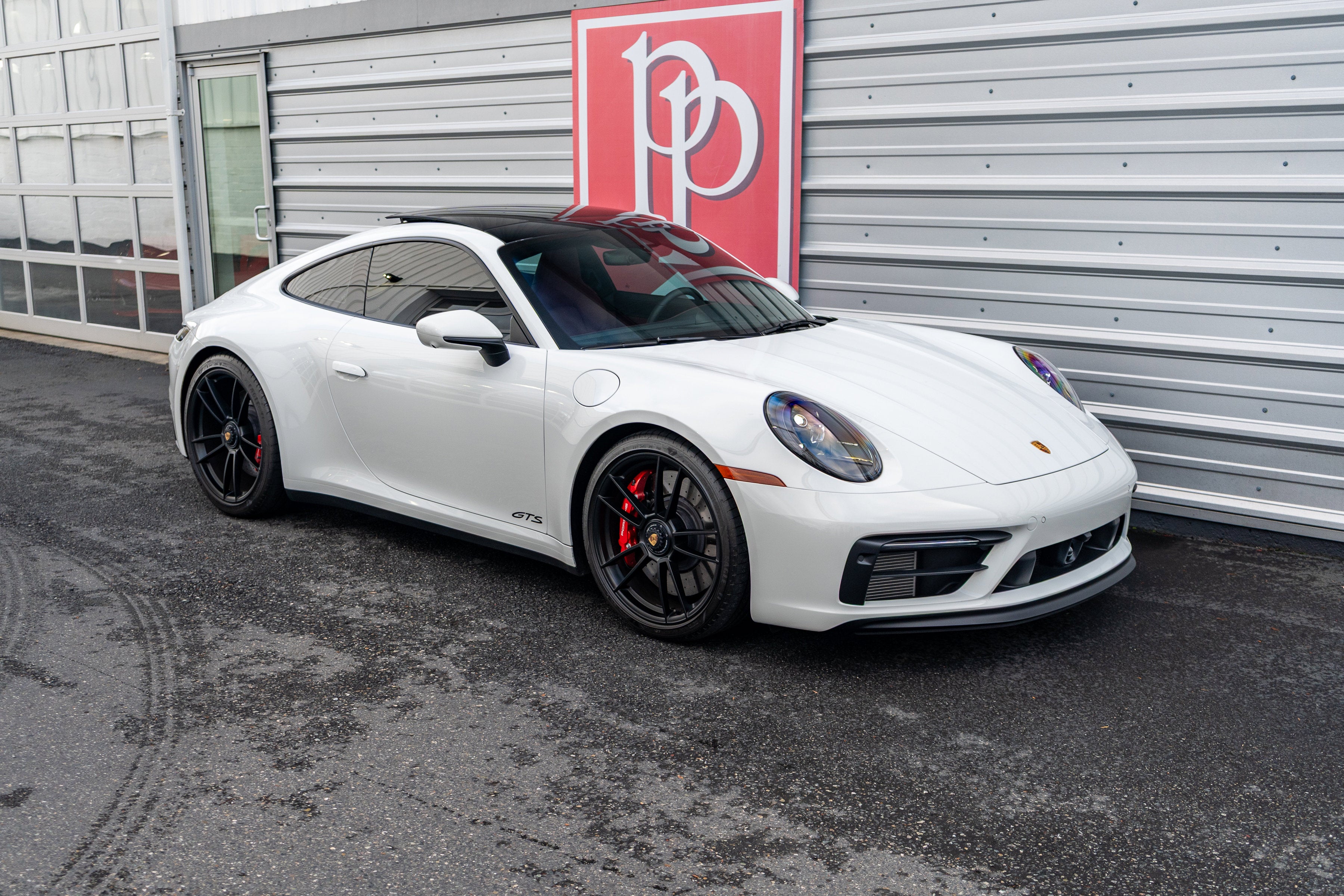 2024 Porsche 911 Carrera 4 GTS