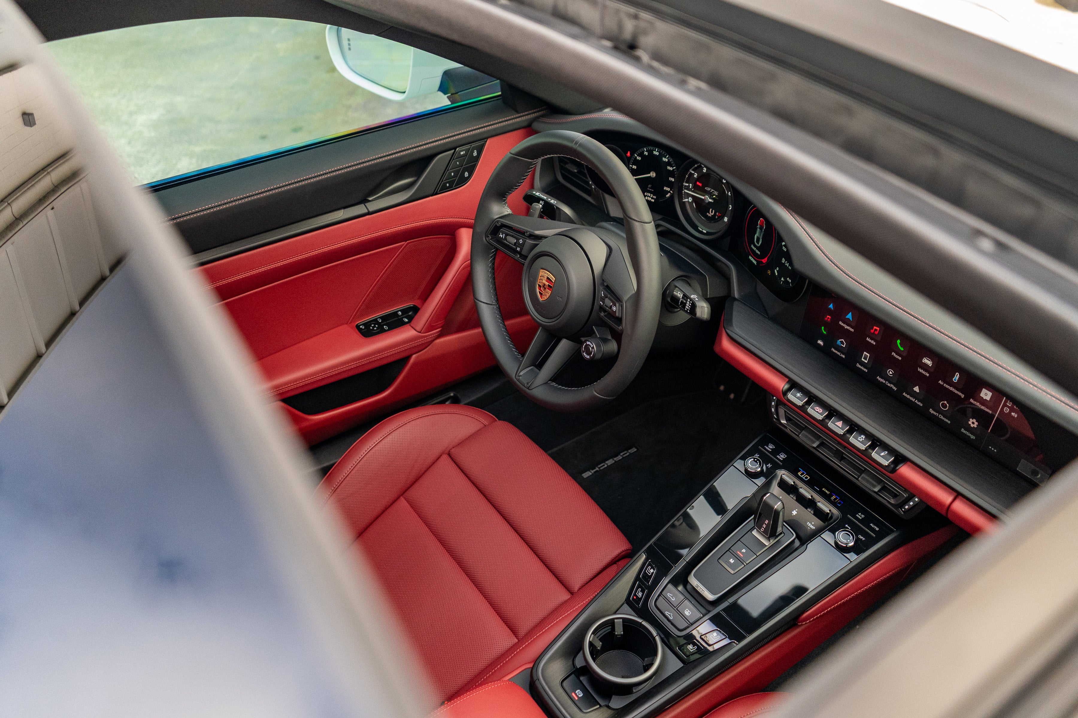 2024 Porsche 911 Carrera 4 GTS