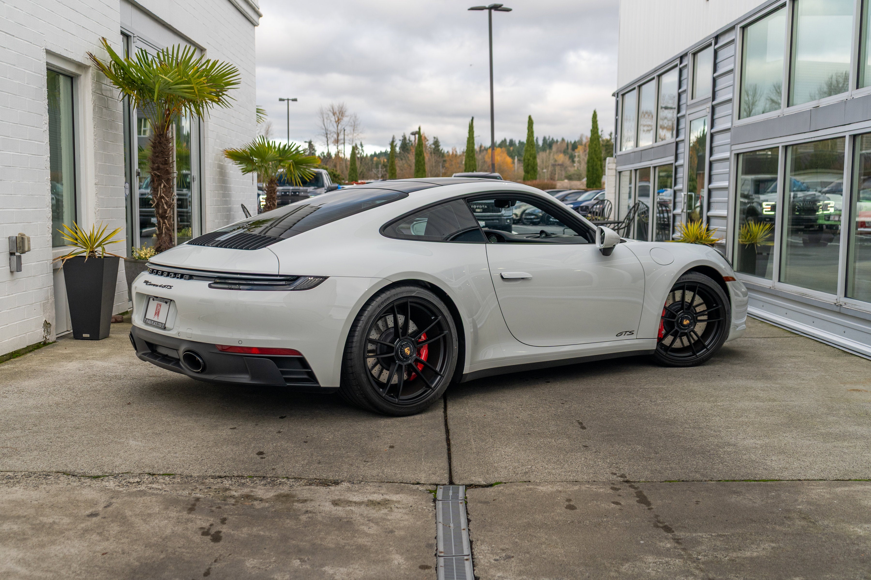 2024 Porsche 911 Carrera 4 GTS