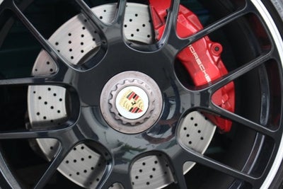 2012 Porsche 911 Carrera 4 GTS