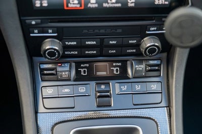 2017 Porsche 911 Carrera GTS