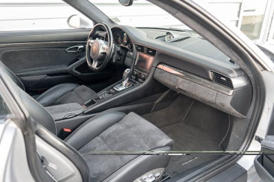 2016 Porsche 911 Carrera GTS