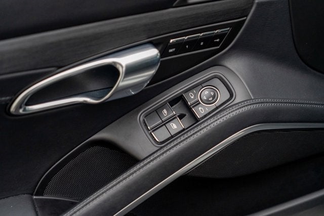 2017 Porsche 911 Carrera GTS