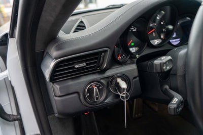 2017 Porsche 911 Carrera GTS