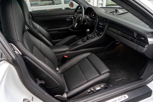 2017 Porsche 911 Carrera GTS