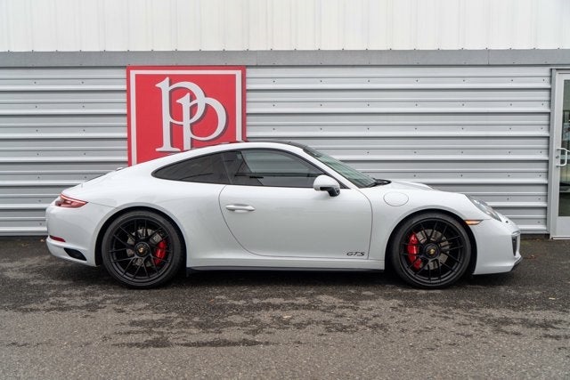 2017 Porsche 911 Carrera GTS
