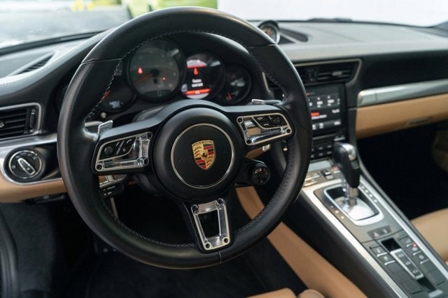 2017 Porsche 911 Carrera 4S