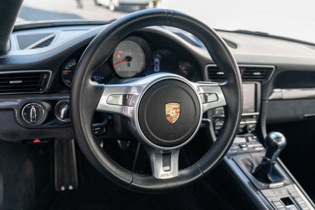 2015 Porsche 911 Carrera GTS