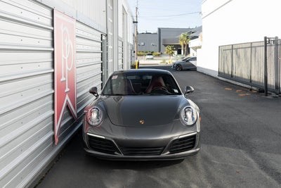 2017 Porsche 911 Carrera 4S