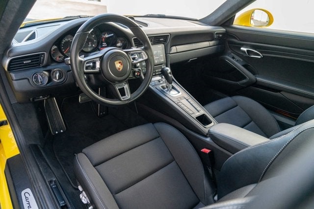 2018 Porsche 911 Carrera 4 GTS