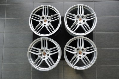 2013 Porsche 911 4S Coupe