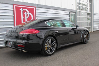 2016 Porsche Panamera Turbo S
