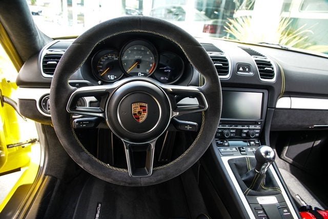 2016 Porsche Cayman GT4