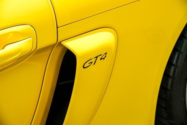 2016 Porsche Cayman GT4