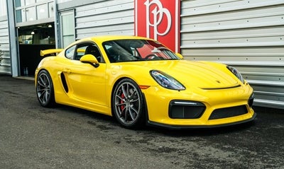 2016 Porsche Cayman GT4