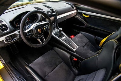 2016 Porsche Cayman GT4