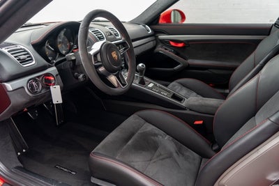 2016 Porsche Cayman GT4