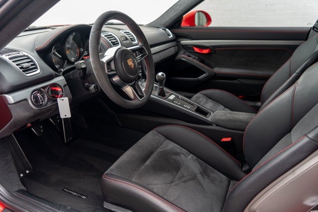 2016 Porsche Cayman GT4