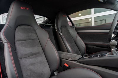 2016 Porsche Cayman GT4