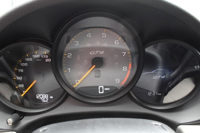 2016 Porsche Cayman GT4