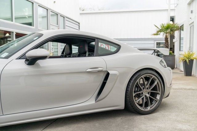 2021 Porsche 718 Cayman GT4
