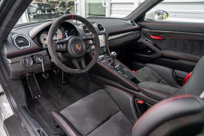 2021 Porsche 718 Cayman GT4