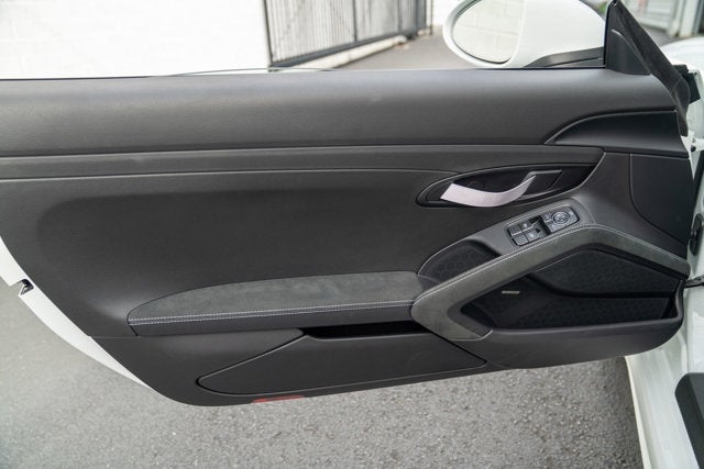 2022 Porsche 718 Cayman GT4