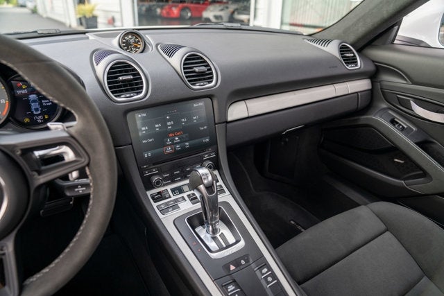 2022 Porsche 718 Cayman GT4