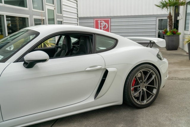 2022 Porsche 718 Cayman GT4