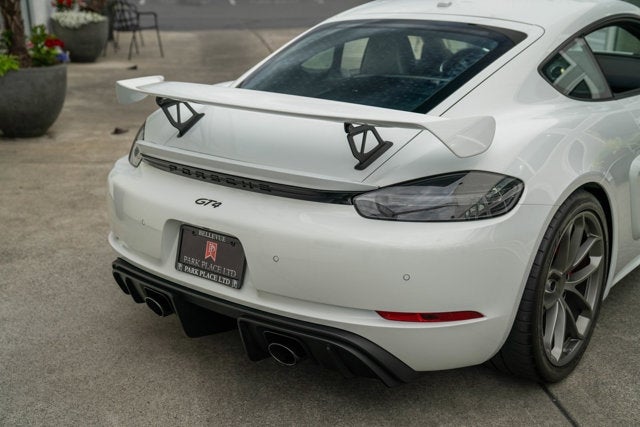 2022 Porsche 718 Cayman GT4