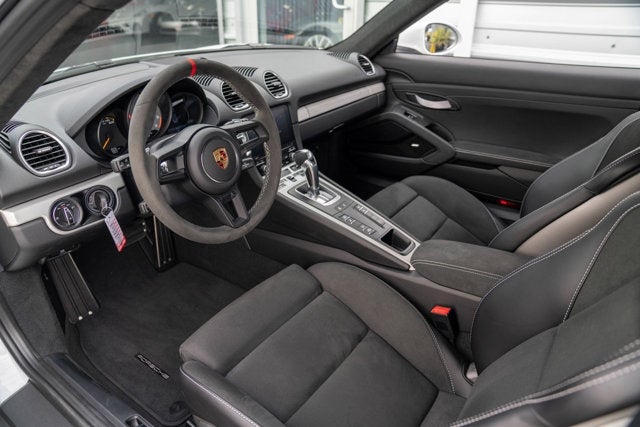 2022 Porsche 718 Cayman GT4