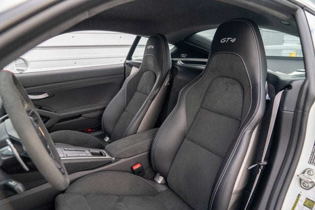 2022 Porsche 718 Cayman GT4