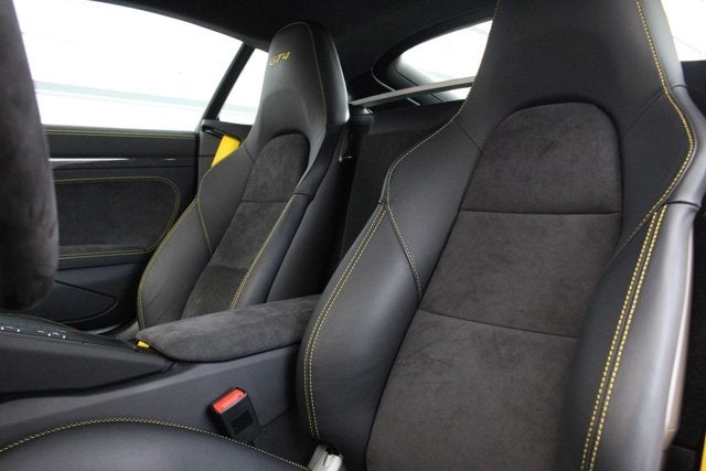 2016 Porsche Cayman GT4