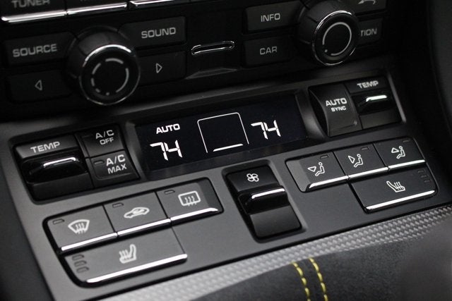 2016 Porsche Cayman GT4