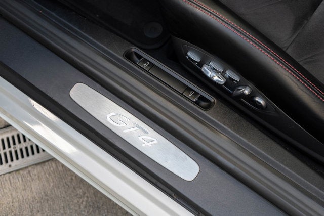 2016 Porsche Cayman GT4