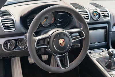 2016 Porsche Cayman GT4