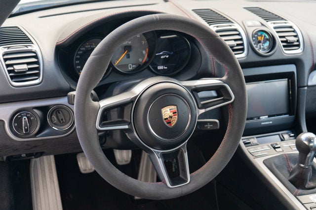 2016 Porsche Cayman GT4